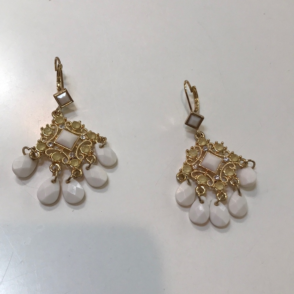 Gorgeous chandelier earrings